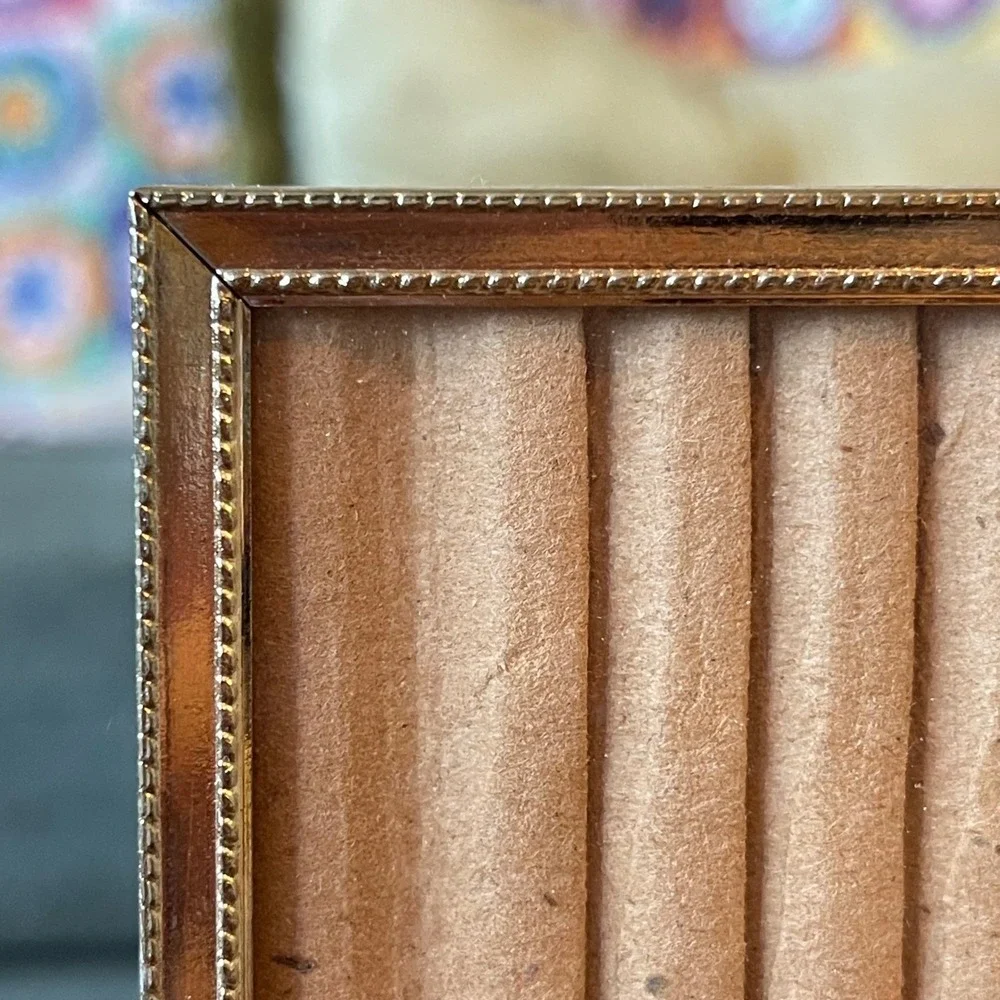 Vtg MCM Gold Brass Ornate‎ Scroll Metal Bi-Fold Hinged Picture Frames 3.5